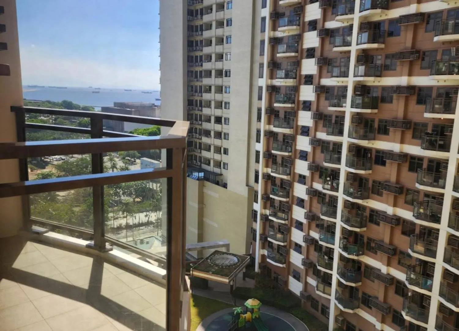 The Radiance Manila Bay Sierra Stay In Pasay 0*,